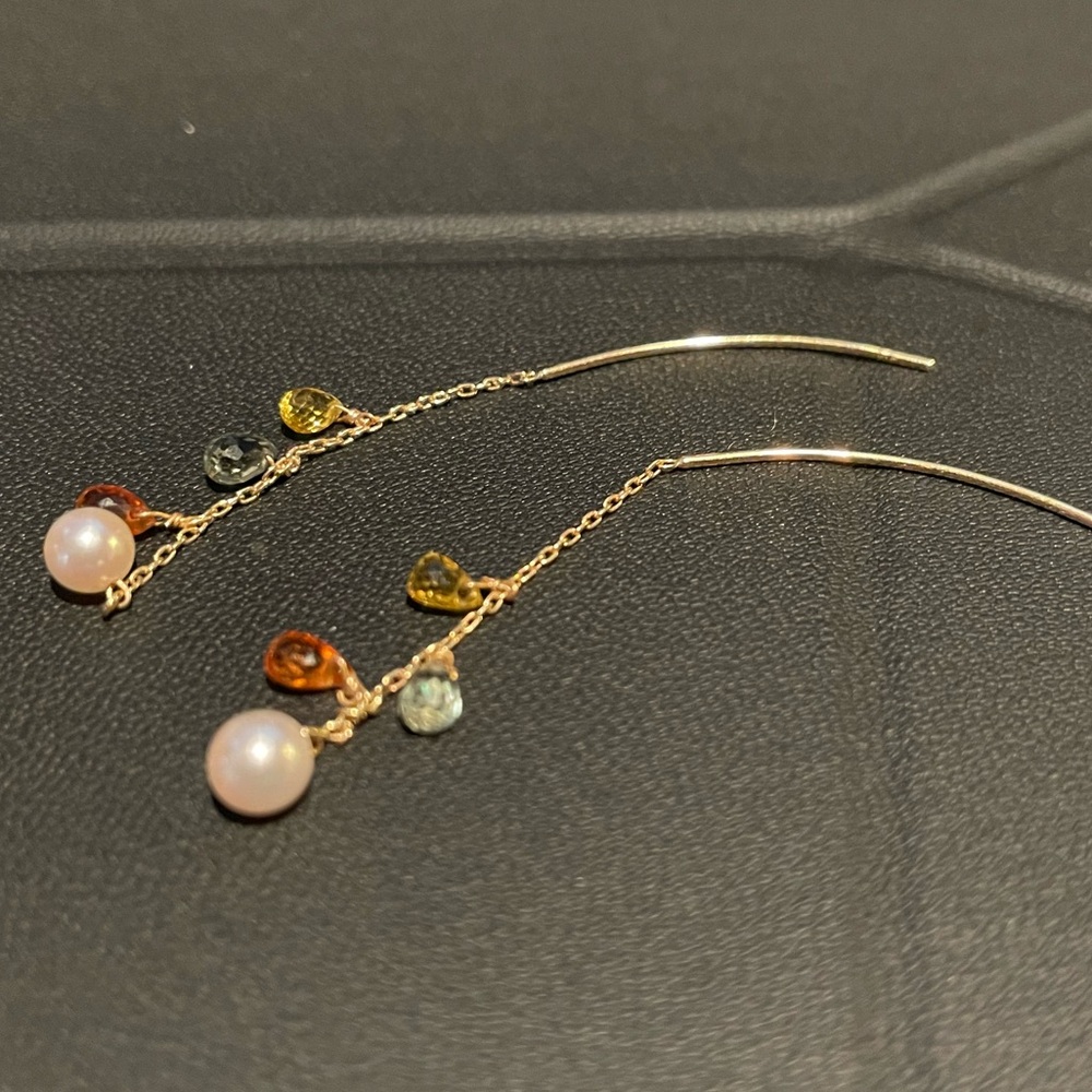 10k solid Gold Earrings
Multicolour sapphires
pearl is around 2mm small